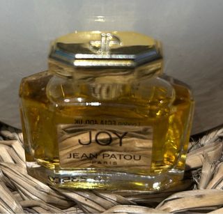 Collezione di miniature di profumi