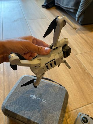 DJI Mini 2 SE Drone