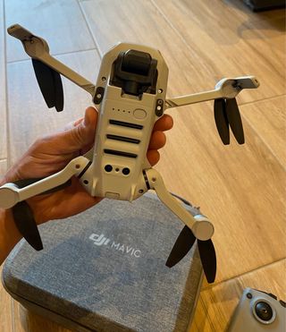 DJI Mini 2 SE Drone