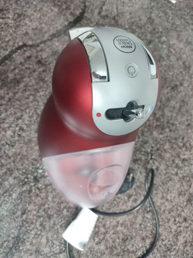 Cafetera Nescafé Dolce Gusto Roja