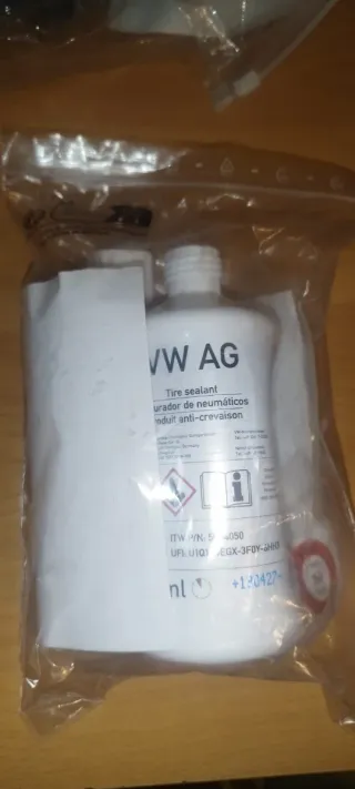 VW AG Kit Reparación Pinchazos Neumáticos