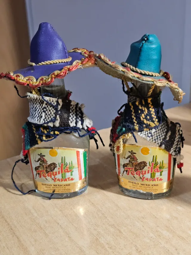 Lotto 4 bottiglie vintage da collezione belle