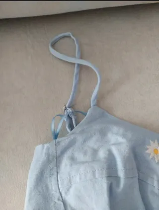 Vestido azul con flores blancas Stradivarius L