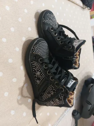 Scarpette bimba nere con borchie