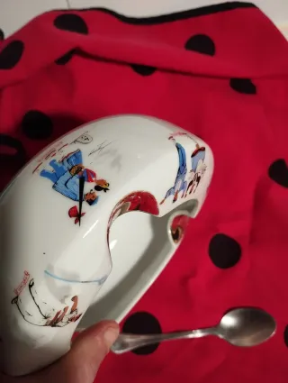 Cenicero de cerámica vasca decorado