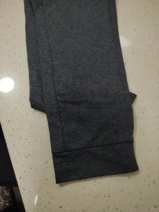 Pantalón deportivo TENTH chico gris Talla M.16 año