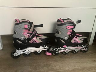 Patines en línea rosas y grises