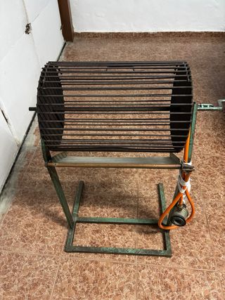 Grill per peperoni e castagne metallico