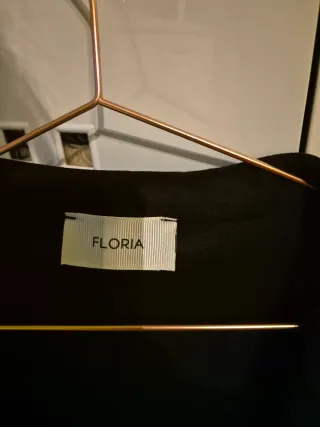 Chaqueta antelina tachuelas negra