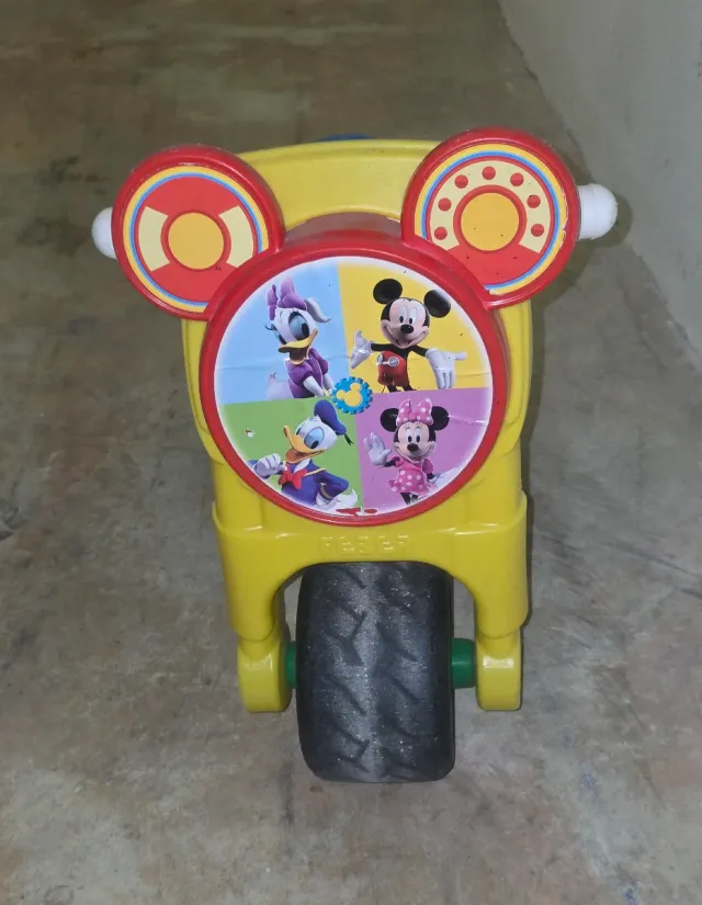 Moto correpasillos infantil Mickey Mouse