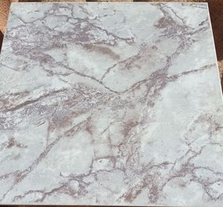 Suelo.8€m² 2'5m²