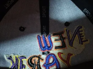 ✅Gorra Negra Estilo Urbano New York Multicolor