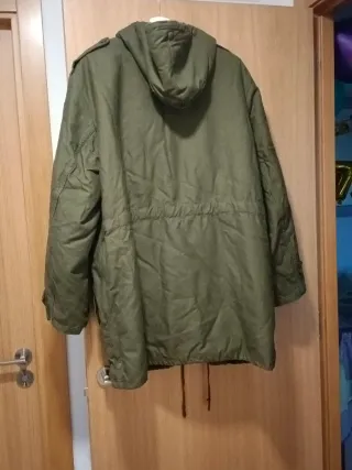 Parka militar alemana con forro interior verde