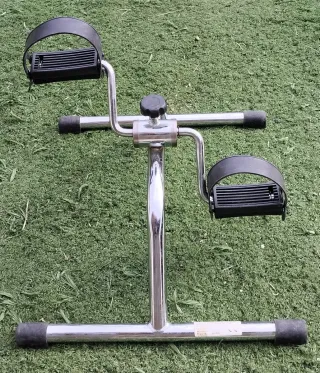 Pedaleador de ejercicio regulable básico