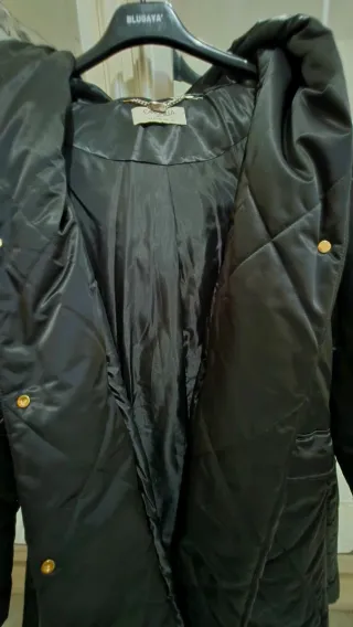 Giaccone trapuntato con cappuccio