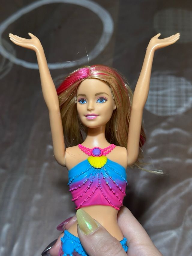 Barbie Sirena Arcobaleno DHC40