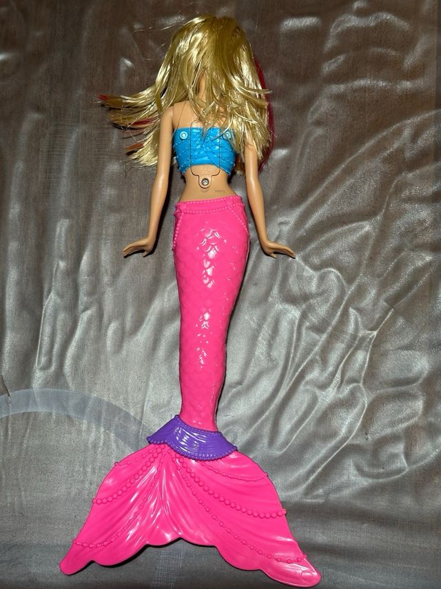 Barbie Sirena Arcobaleno DHC40