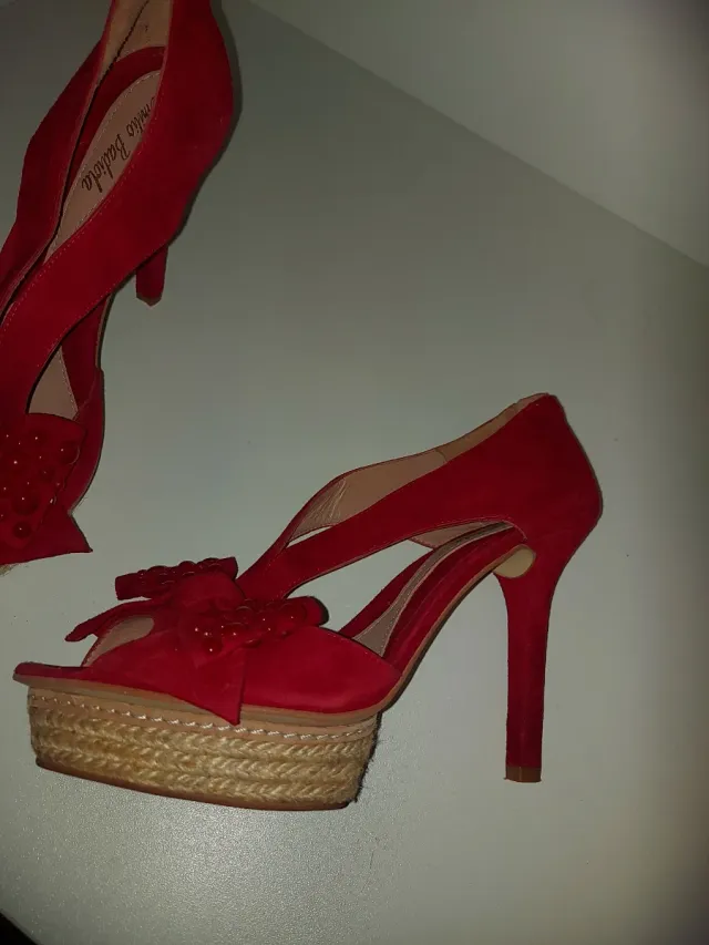 Zapato piel tacón y esparto rojo,preciosos,nuevos