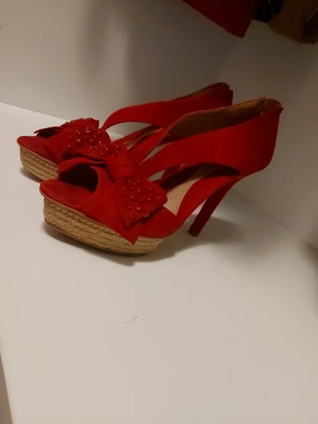 Zapato piel tacón y esparto rojo,preciosos,nuevos
