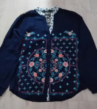 Camisa Desigual bordada