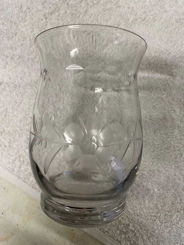 Jarra y 6 vasos de cristal tallado