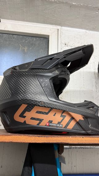 Casco Leatt 9.5 Carbono + Gafas talla M