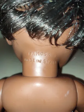 Muñeca antigua de vinilo