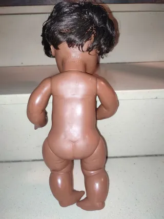 Muñeca antigua de vinilo