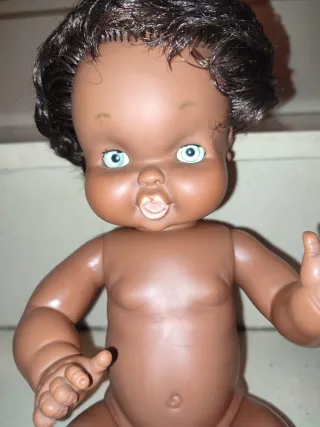 Muñeca antigua de vinilo