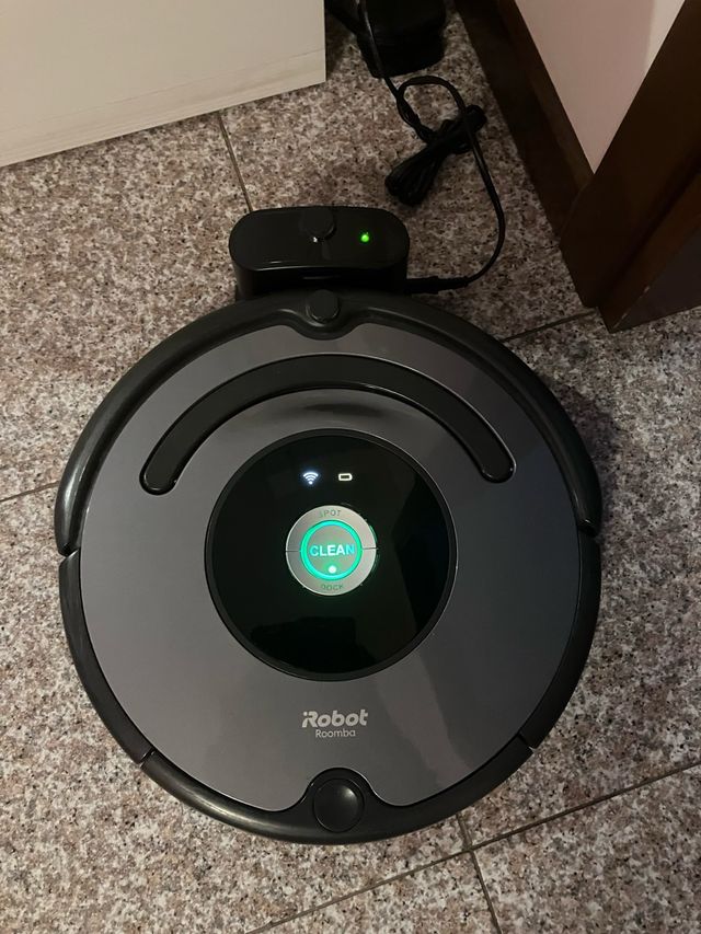Roomba 676 Robot Aspirapolvere