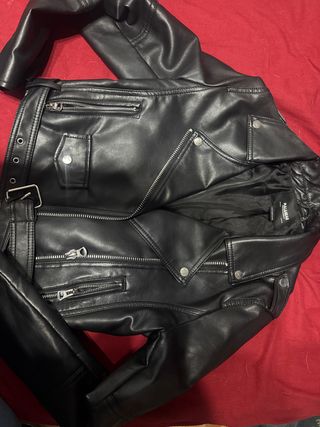 Chaqueta cuero Pull&Bear negra