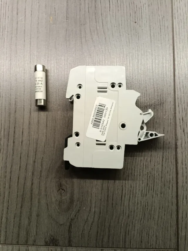 Portafusibile ABB E 91hN/32