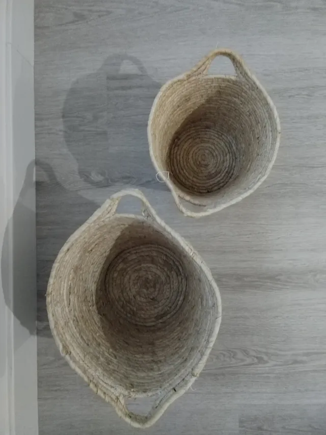 Cestas de mimbre y yute (2 unidades)