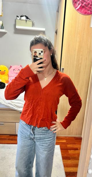 Chaqueta cuello pico teja, marca Zara, talla XL.