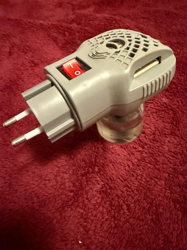 Dispensador Antimosquitos Eléctrico