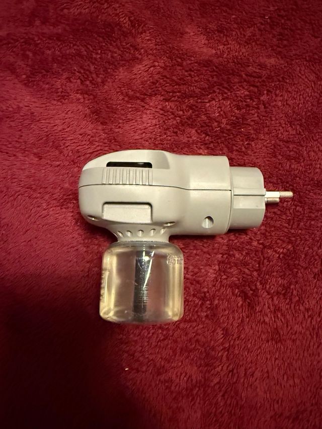 Dispensador Antimosquitos Eléctrico