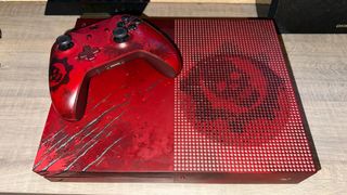 Xbox One S 2TB Edición Especial Gears of War 4