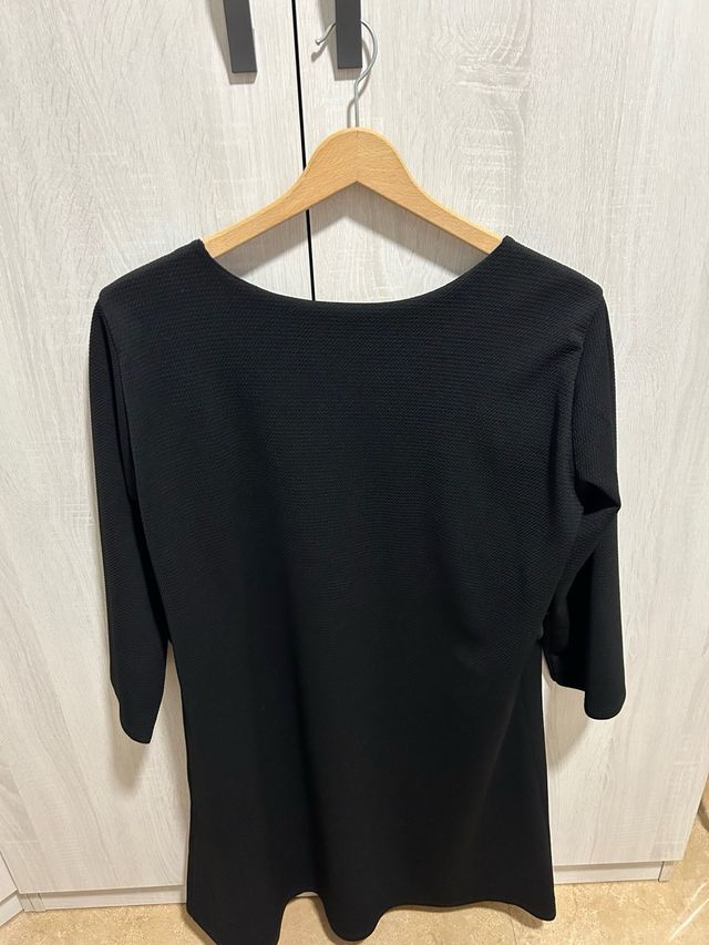 Elegante vestido negro