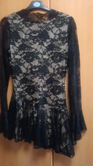 Vestido fiesta encaje negro y beige