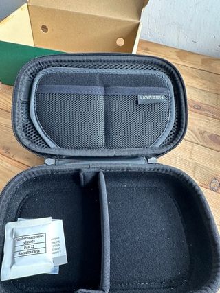 Organizador UGREEN para Accesorios Electrónicos