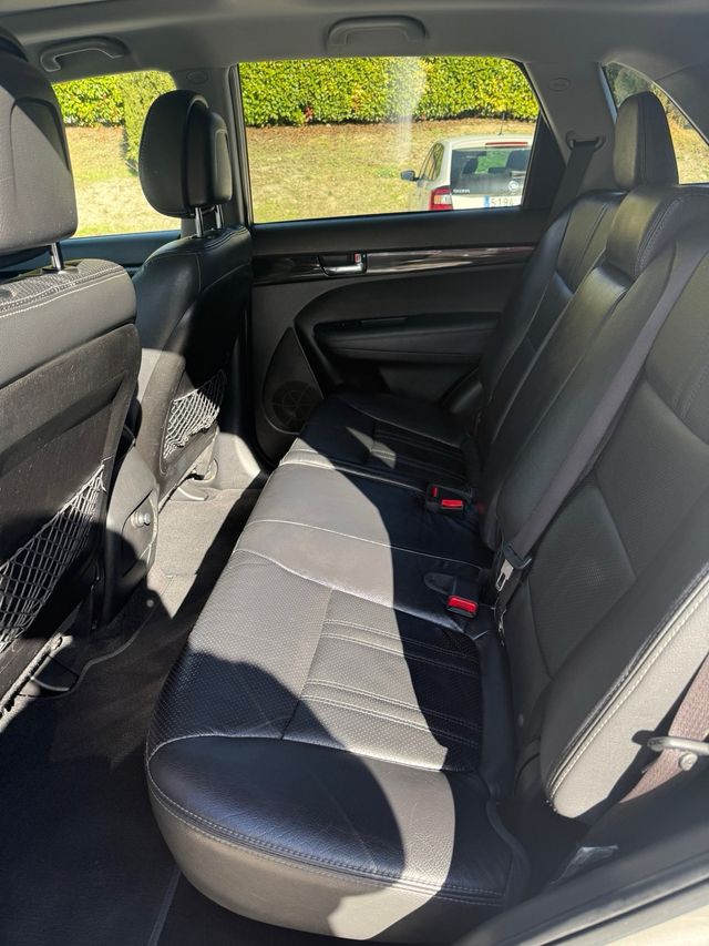 Kia Sorento 3.500 / 280cv / año 2012./140321 milla