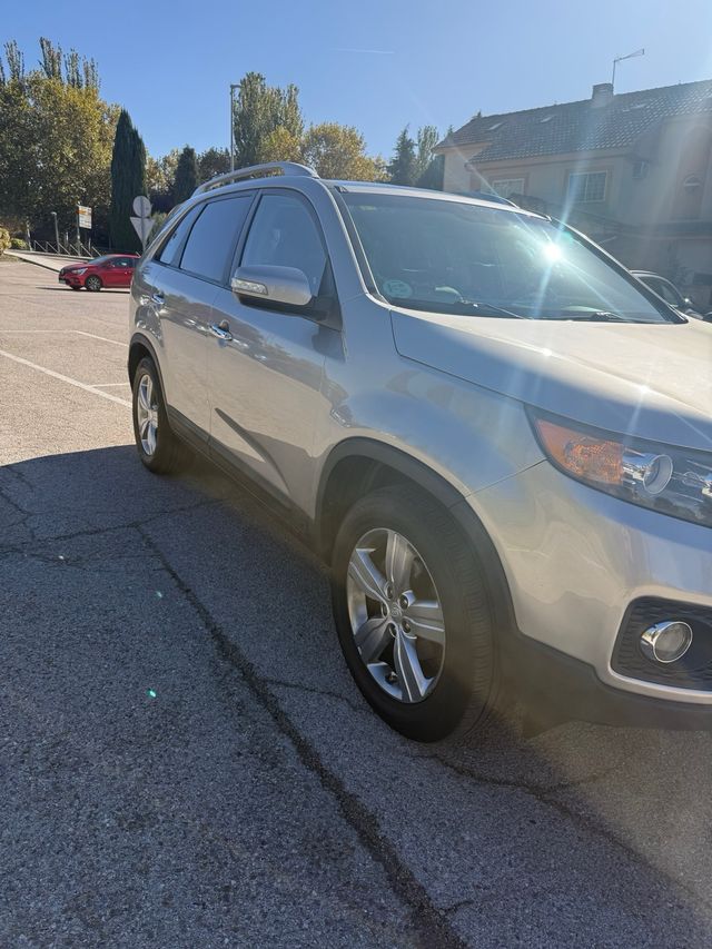 Kia Sorento 3.500 / 280cv / año 2012./140321 milla