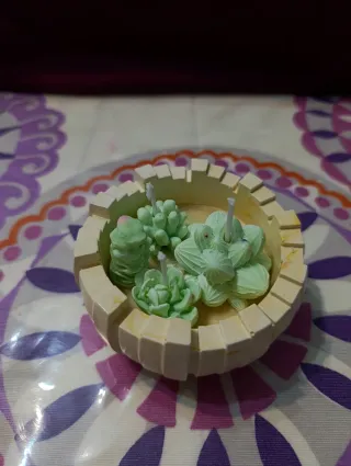 Vaso artigianale irregolare beige e verde