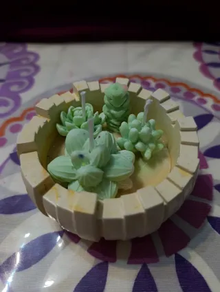 Vaso artigianale irregolare beige e verde