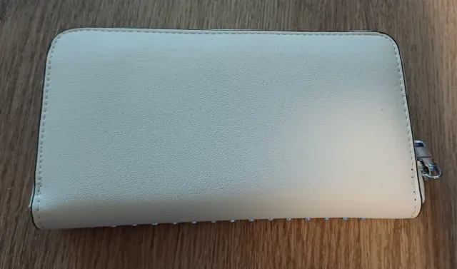 Portafoglio donna con borchie