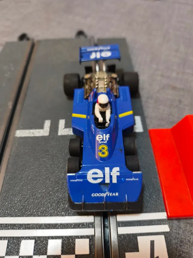 Scalextric Tyrrell P34 6 Ruedas Altaya