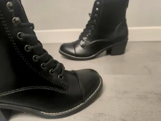 Stivaletti neri donna con tacco