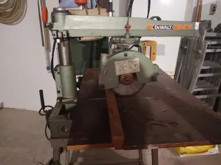 Sierra Radial DeWalt