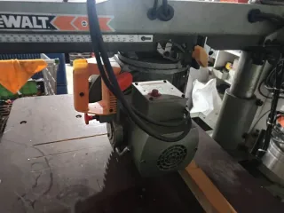 Sierra Radial DeWalt