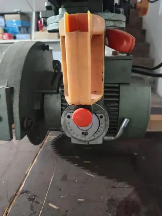 Sierra Radial DeWalt